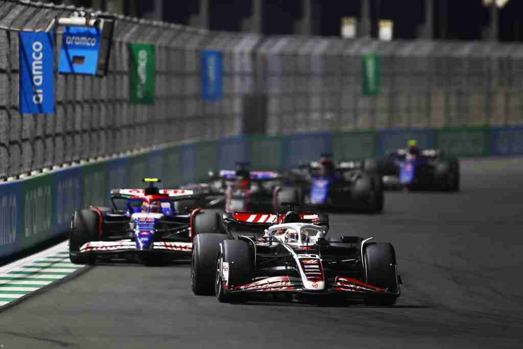 Kevin Magnussen durante o GP da Arábia Saudita de 2024 |  Equipe Haas F1 / Zak Mauger / Imagens LAT
